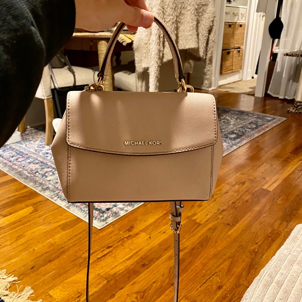 Micheal Kors Mini purse